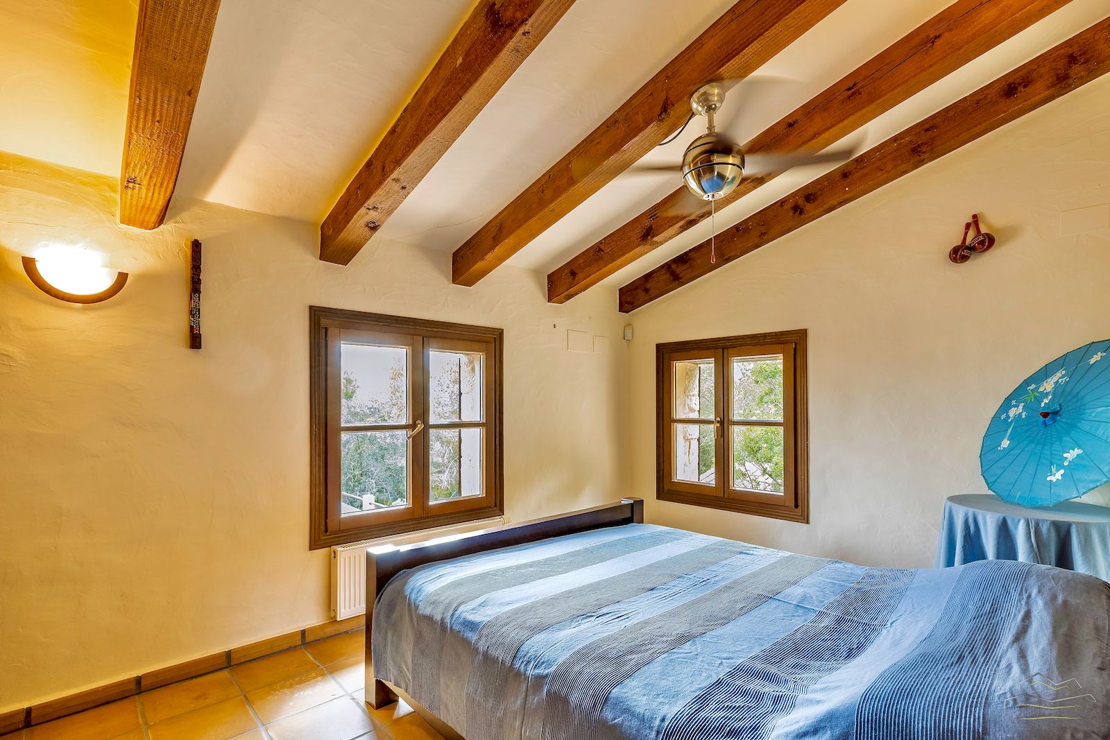 Ferme de campagne avec vue panoramique à vendre à Javea