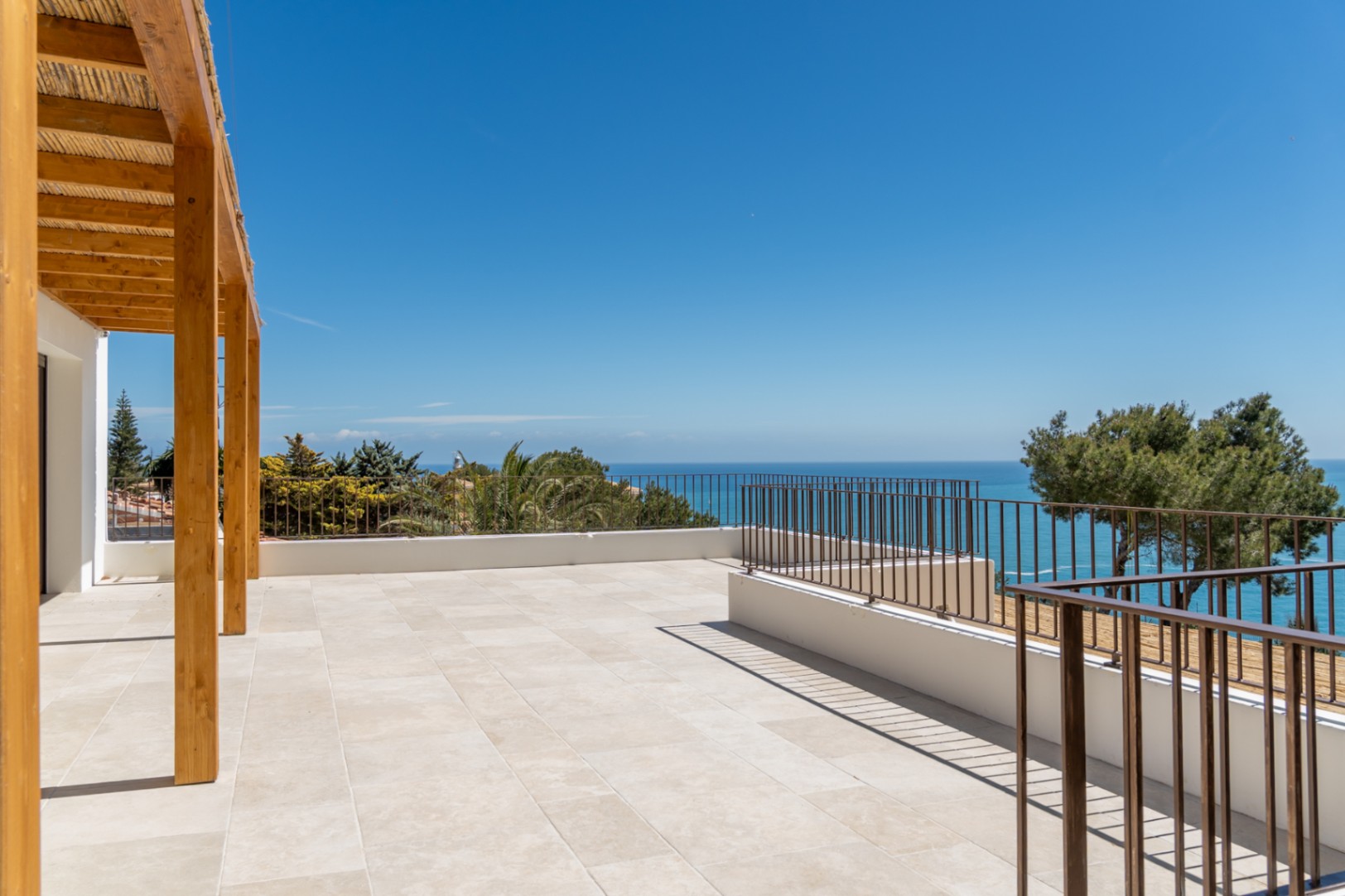 Villa moderne à vendre avec vue sur la mer à Balcon al Mar, Javea/Xabia.