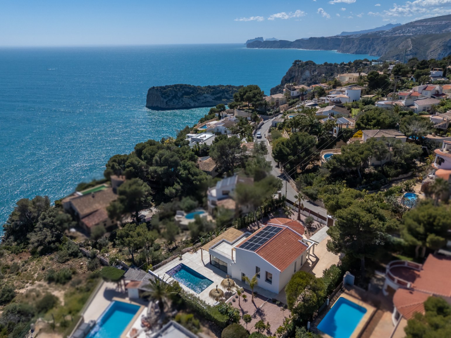 Villa moderne à vendre avec vue sur la mer à Balcon al Mar, Javea/Xabia.