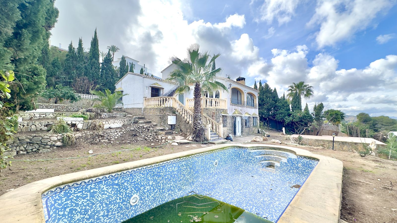 Villa à vendre à rénover avec vue sur la mer à Javea