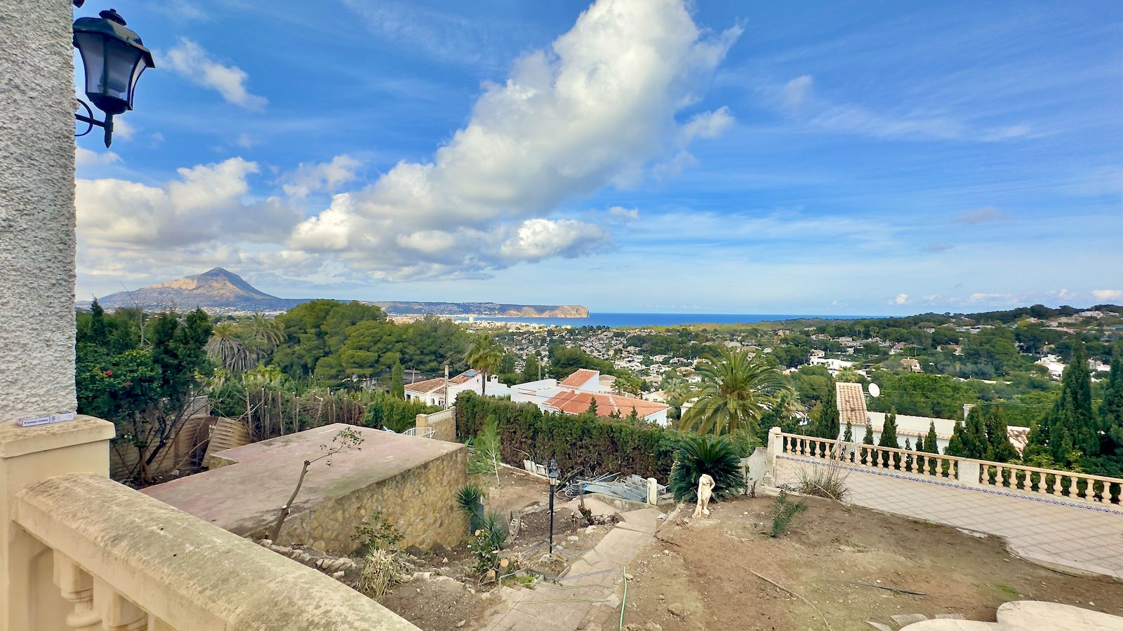 Villa à vendre à rénover avec vue sur la mer à Javea