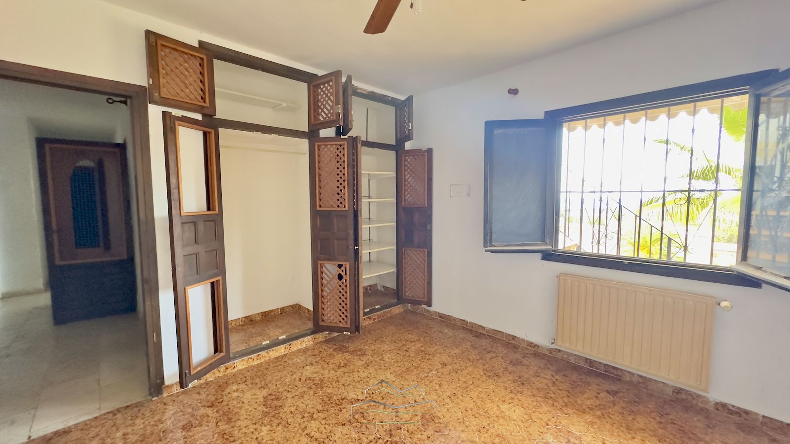 Villa à vendre à rénover avec vue sur la mer à Javea