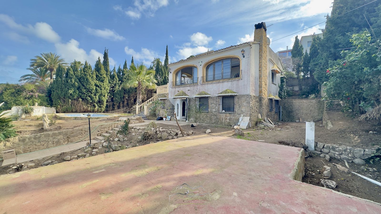 Villa à vendre à rénover avec vue sur la mer à Javea