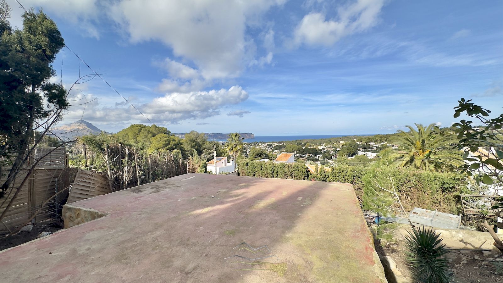 Villa à vendre à rénover avec vue sur la mer à Javea