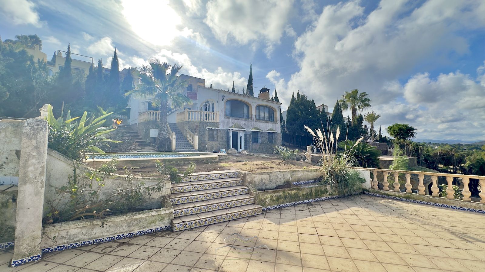 Villa à vendre à rénover avec vue sur la mer à Javea
