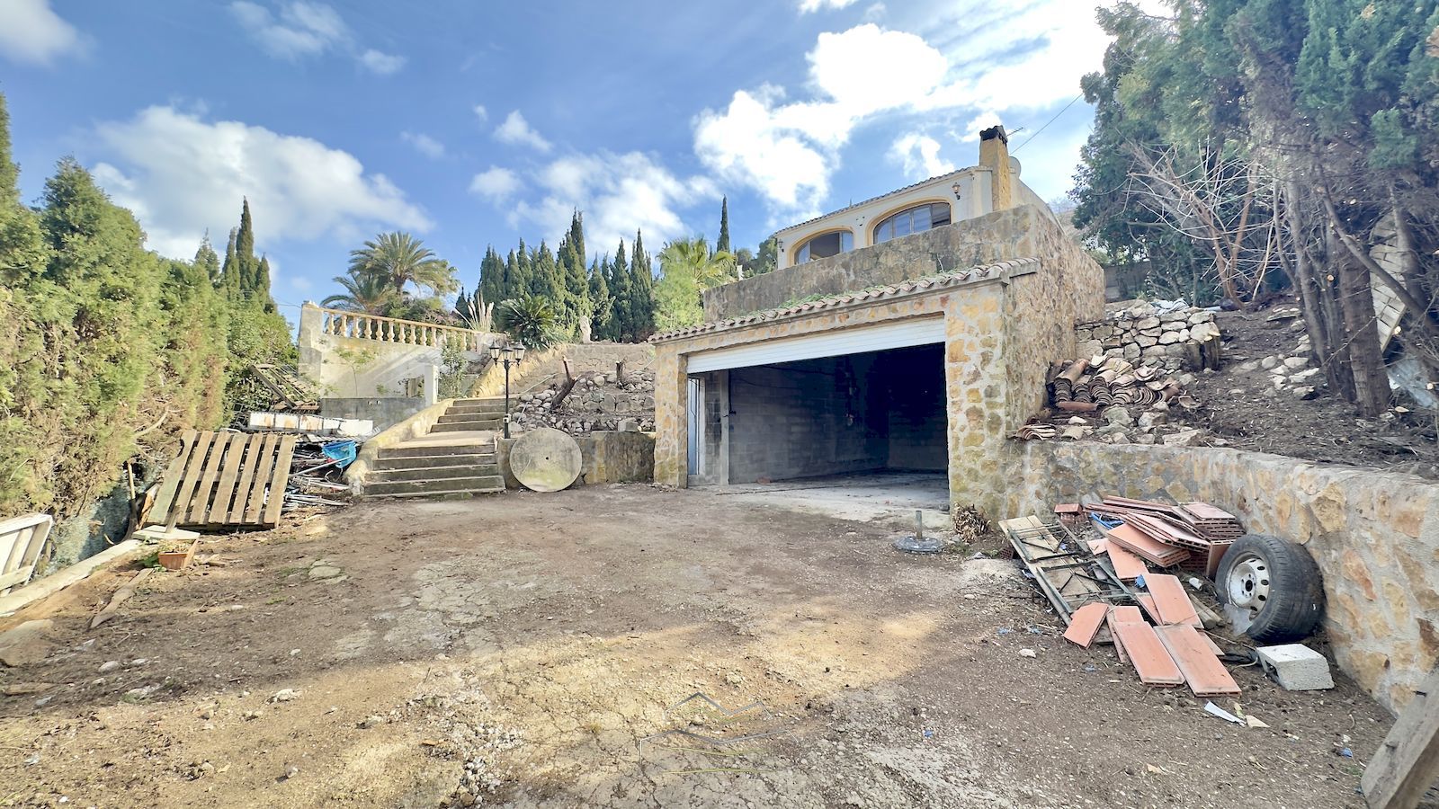 Villa à vendre à rénover avec vue sur la mer à Javea