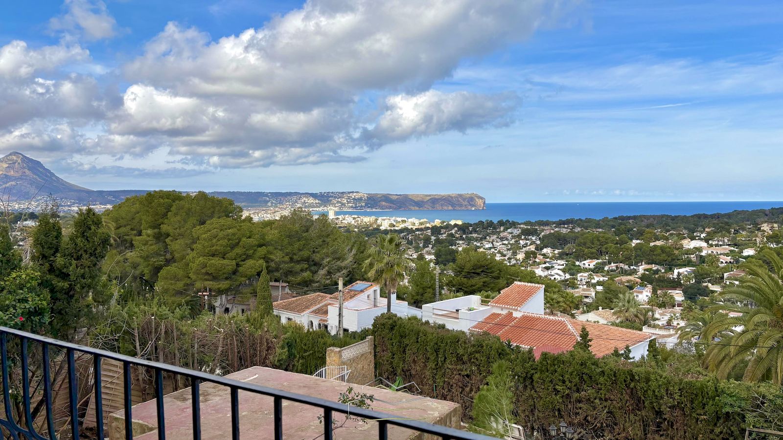 Villa à vendre à rénover avec vue sur la mer à Javea