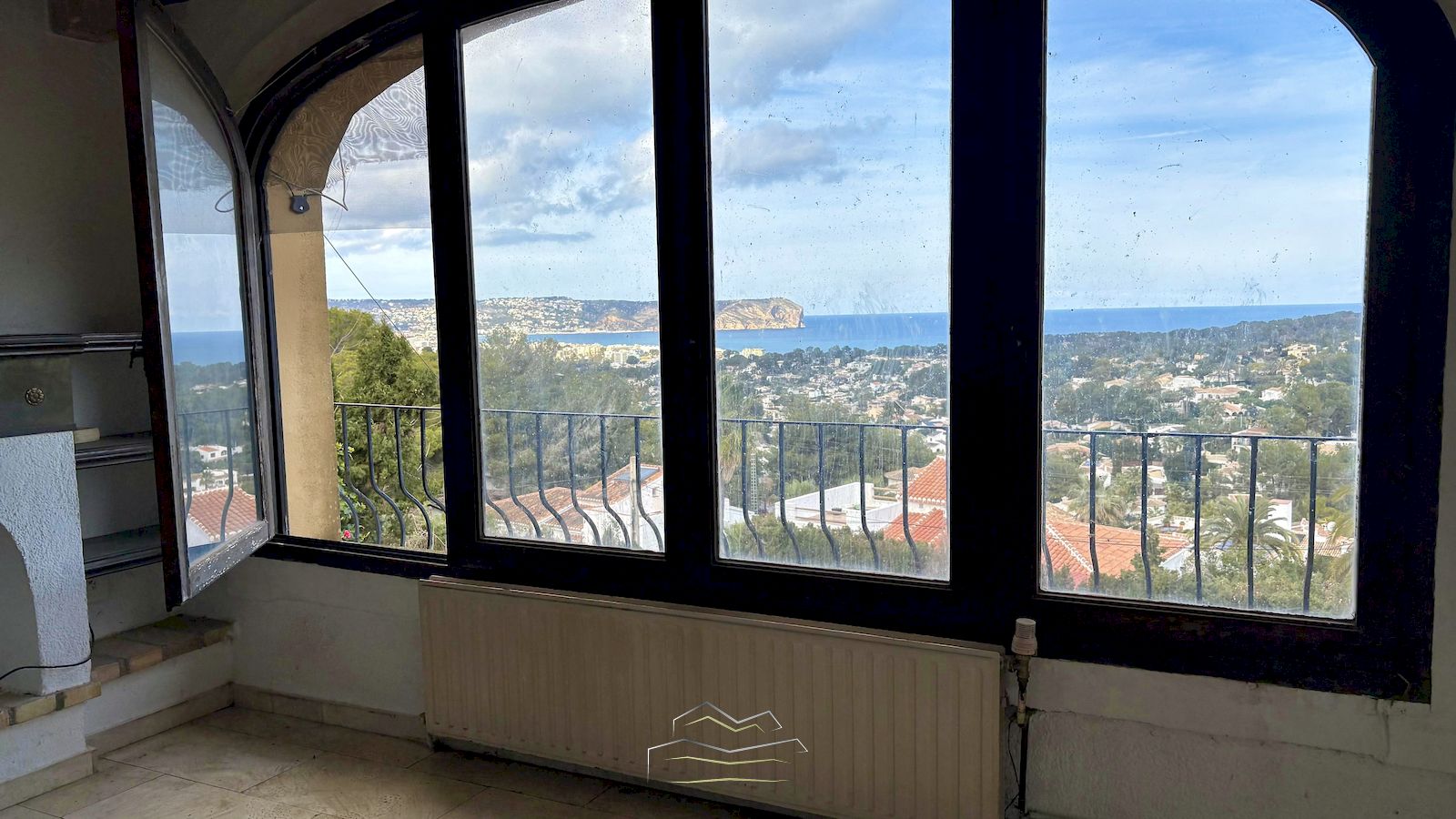 Villa à vendre à rénover avec vue sur la mer à Javea