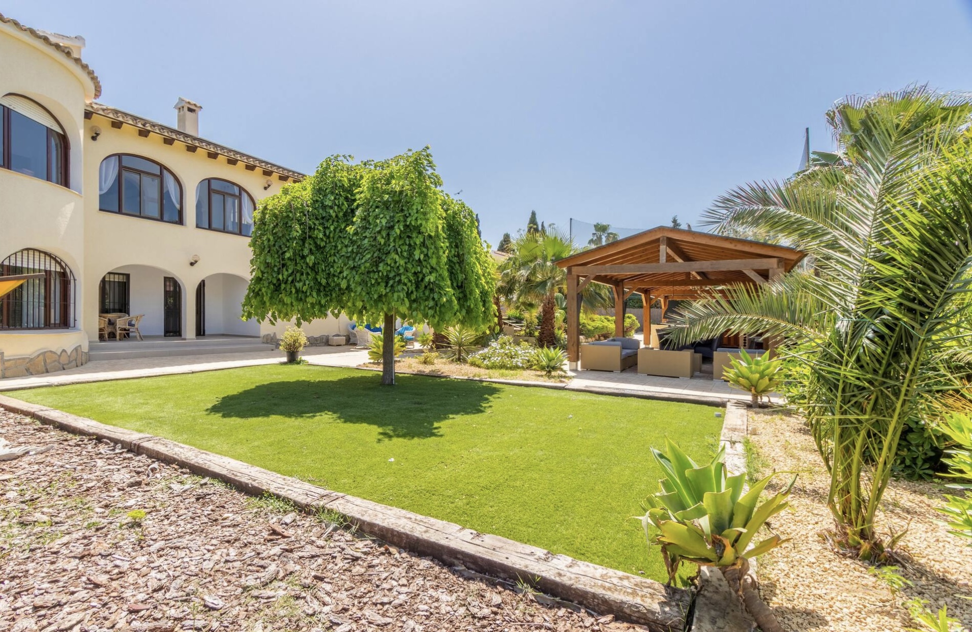 Grande Villa à vendre à Adsubia près du terrain de golf - Javea